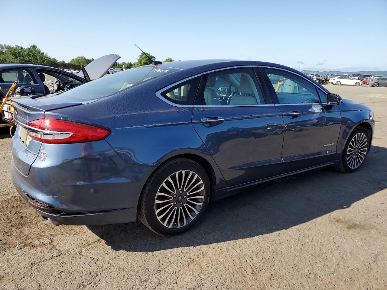 2018 FORD FUSION TITANIUM/PLATINUM HEV photo 9