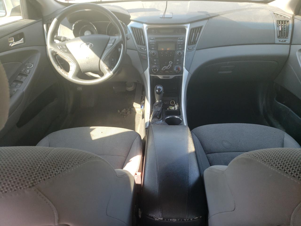2013 HYUNDAI SONATA GLS photo 8