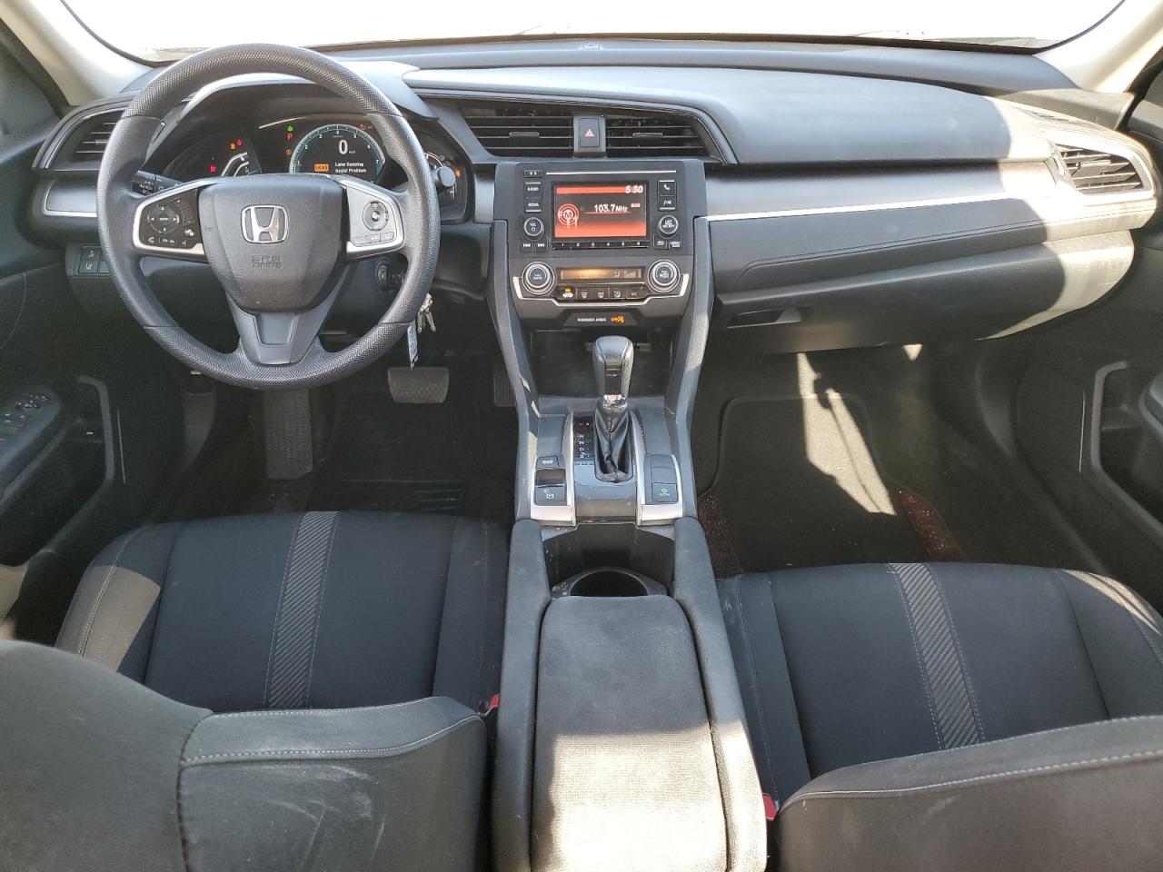 2016 HONDA CIVIC LX photo 15