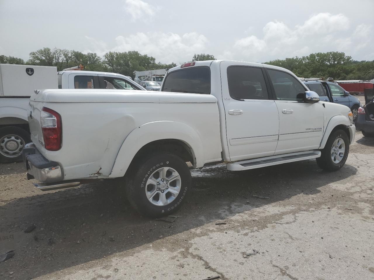 2004 TOYOTA TUNDRA DOUBLE CAB SR5 photo 3