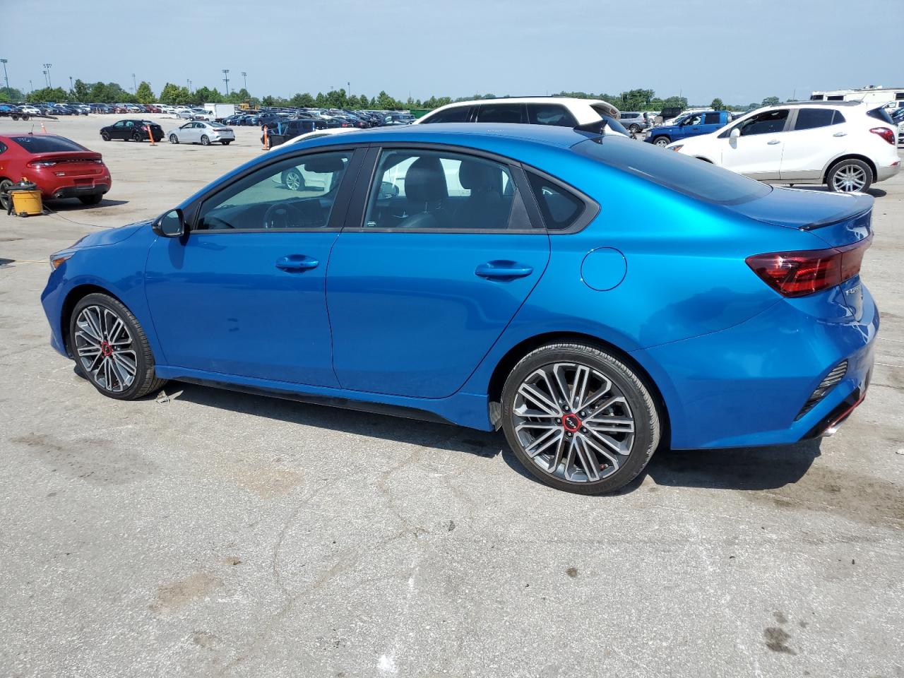 2023 KIA FORTE GT photo 3