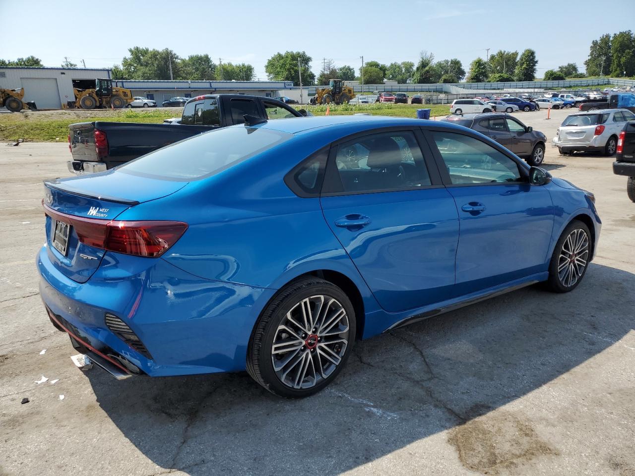 2023 KIA FORTE GT photo 5