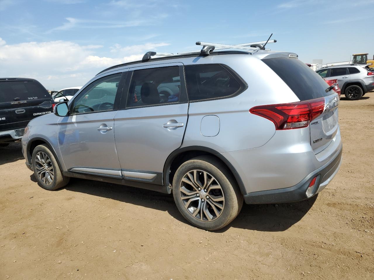 2016 MITSUBISHI OUTLANDER SE photo 2