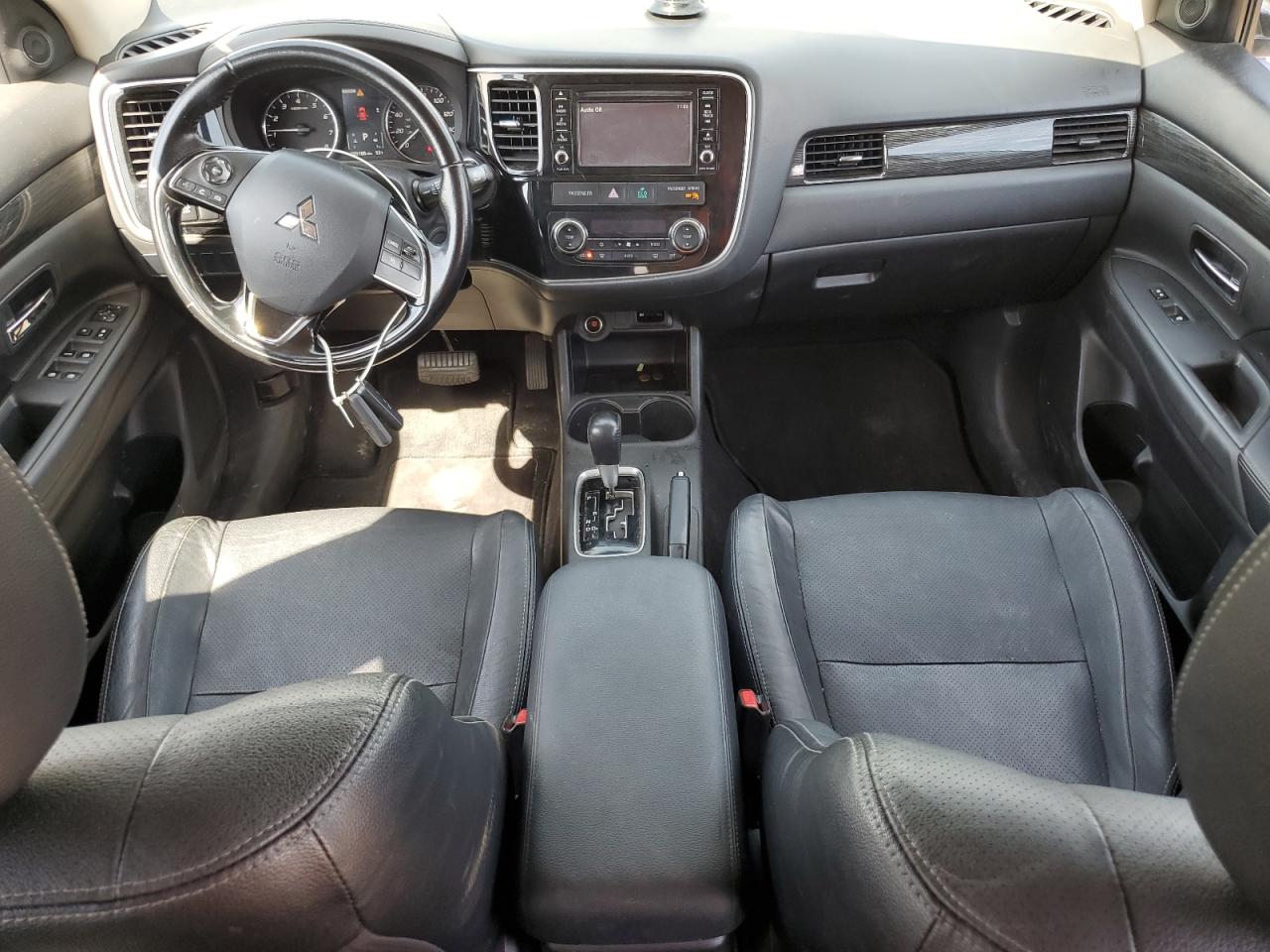 2016 MITSUBISHI OUTLANDER SE photo 8