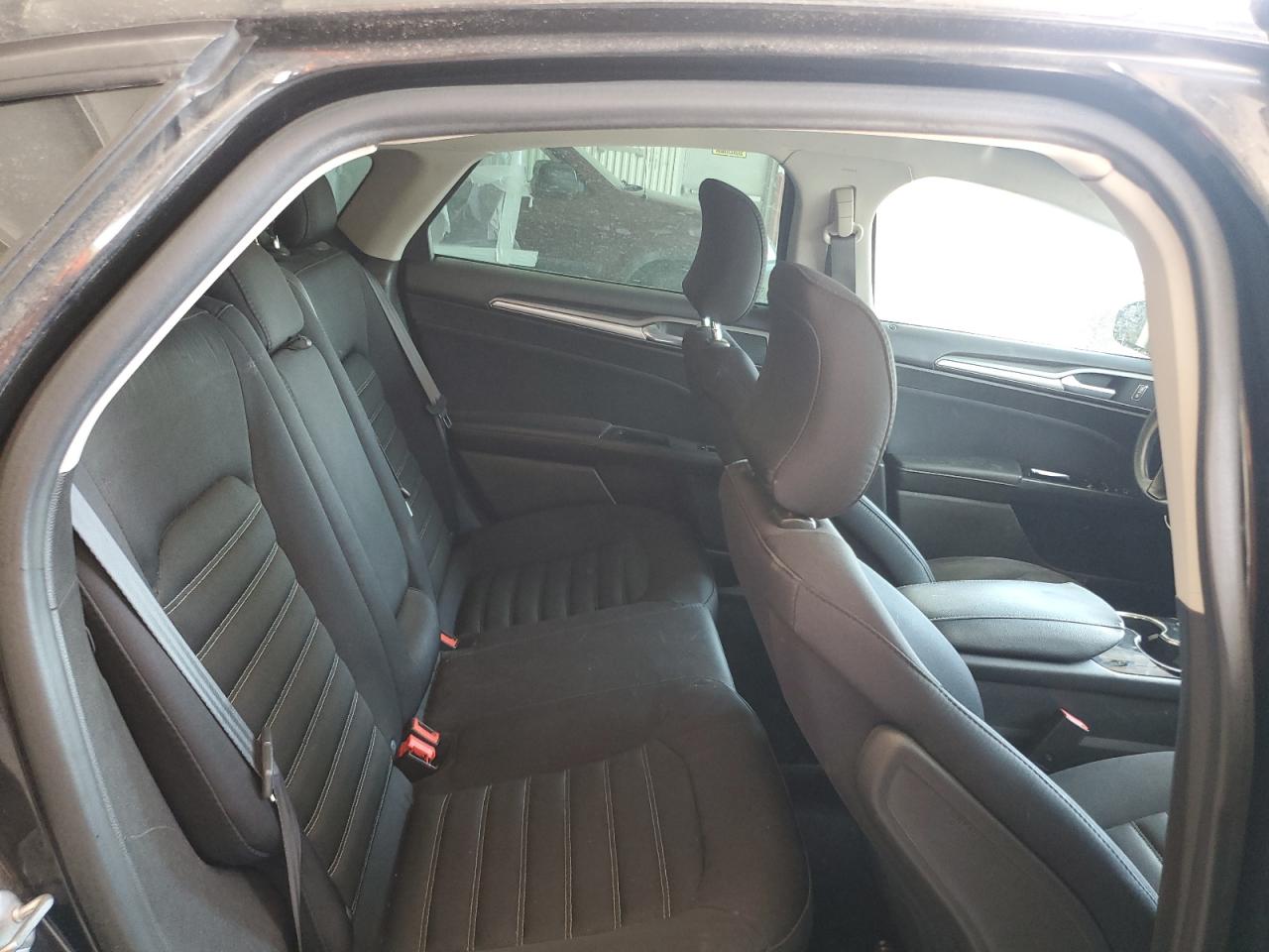 2015 FORD FUSION SE photo 10