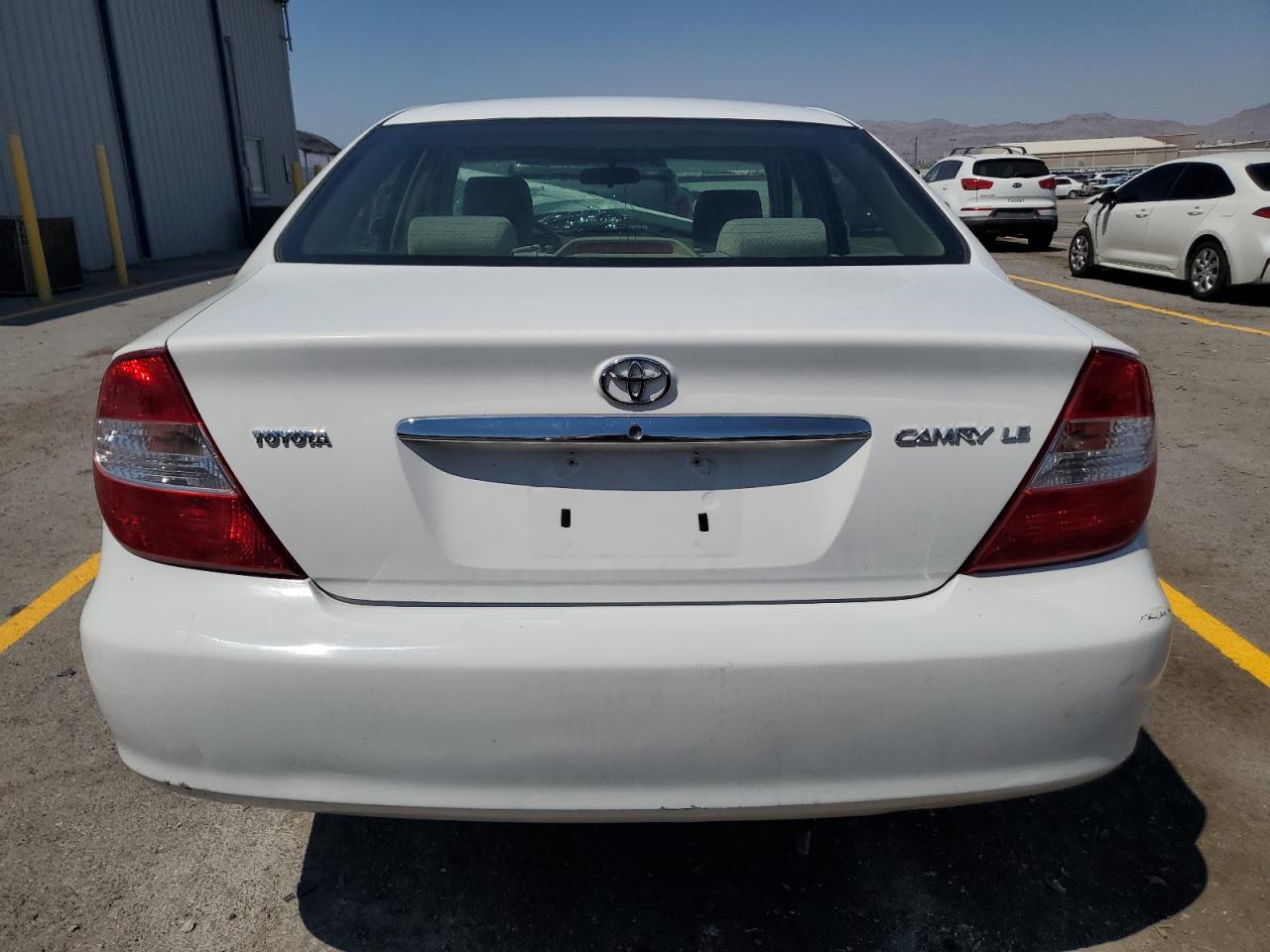 2003 TOYOTA CAMRY LE photo 16