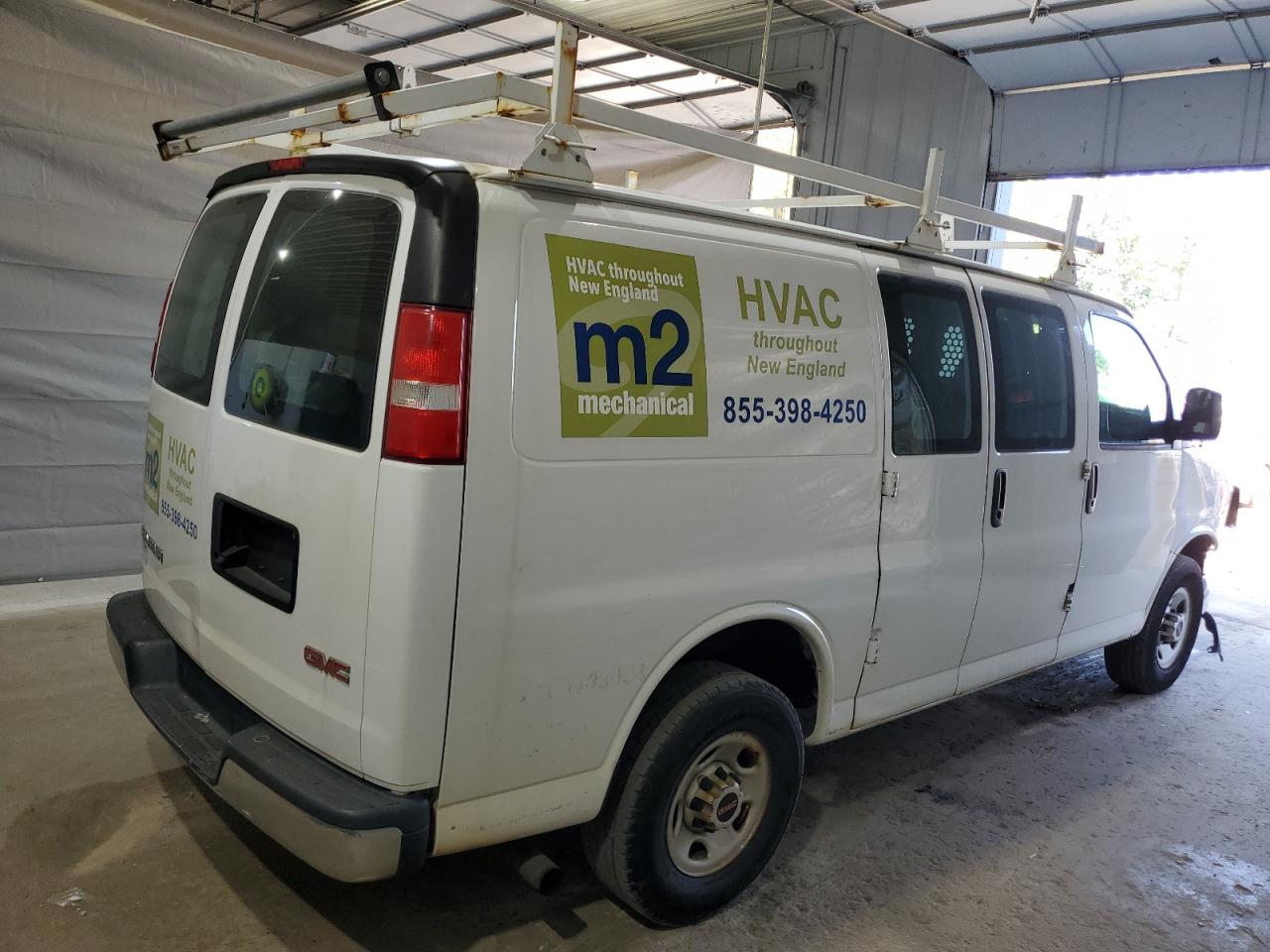 2017 GMC SAVANA G2500 photo 5