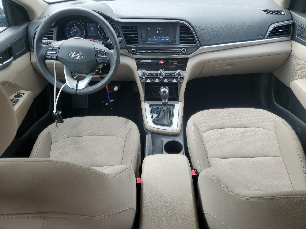 2020 HYUNDAI ELANTRA SE photo 8