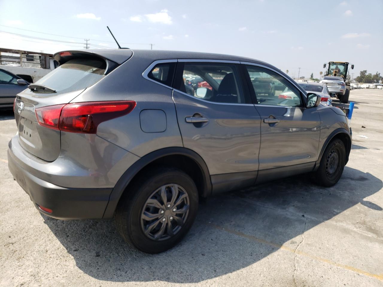2019 NISSAN ROGUE SPORT S photo 3