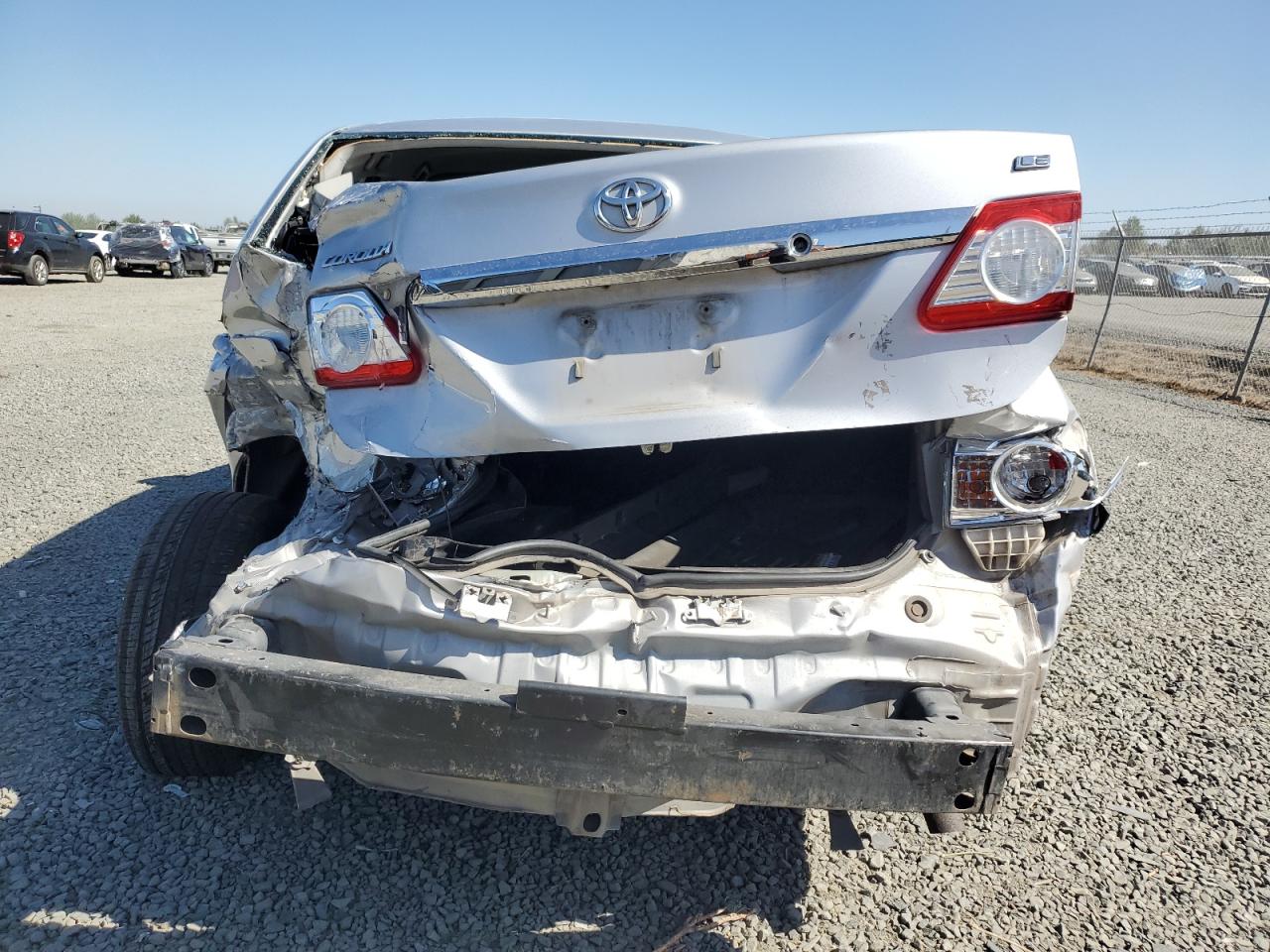 2012 TOYOTA COROLLA LE photo 11
