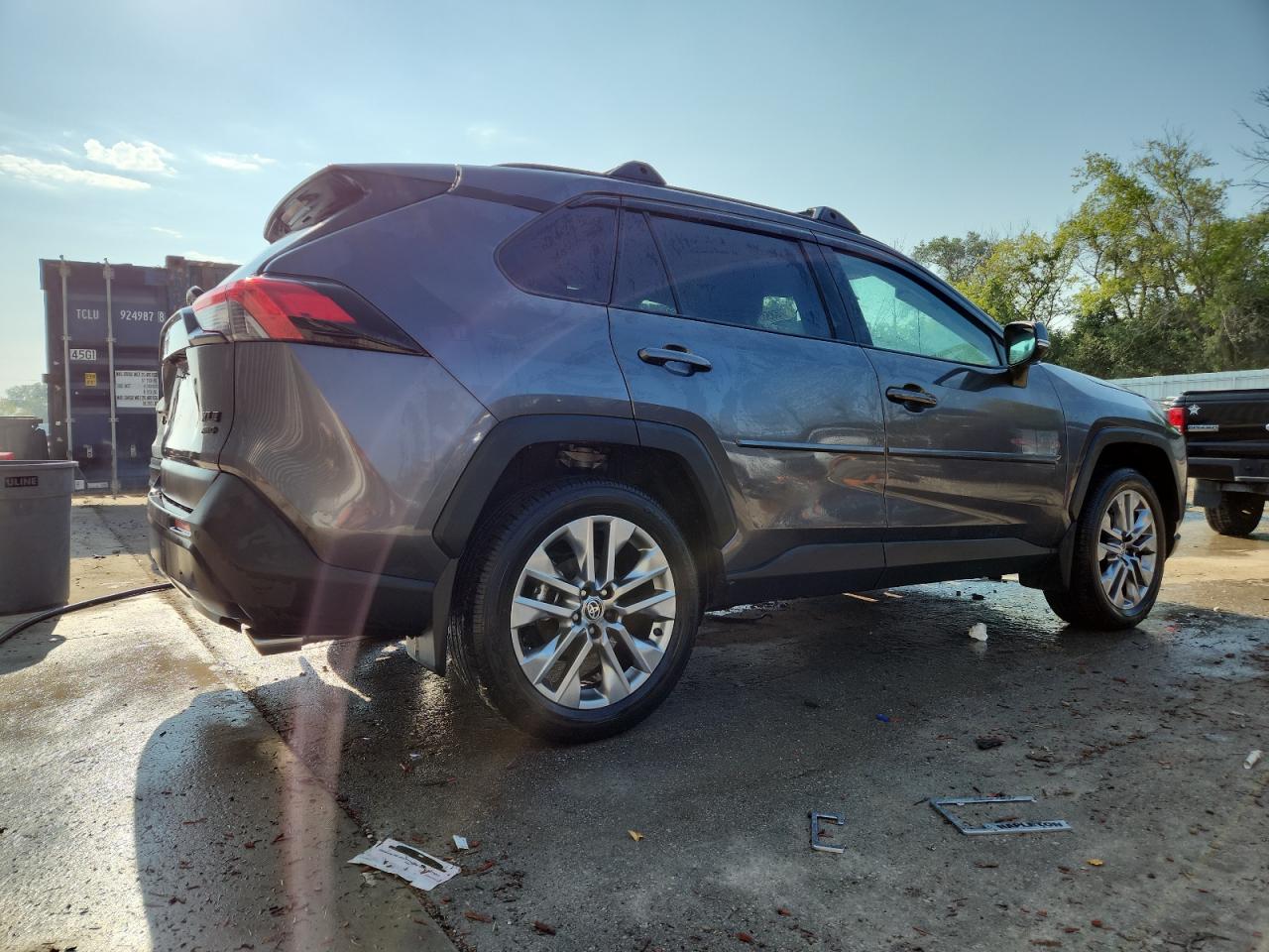 2024 TOYOTA RAV4 XLE PREMIUM photo 5