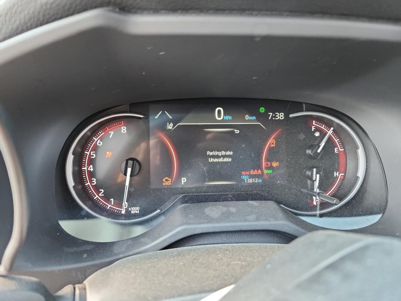 2024 TOYOTA RAV4 XLE PREMIUM photo 17