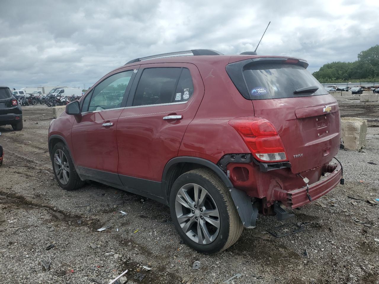 2019 CHEVROLET TRAX 1LT photo 3