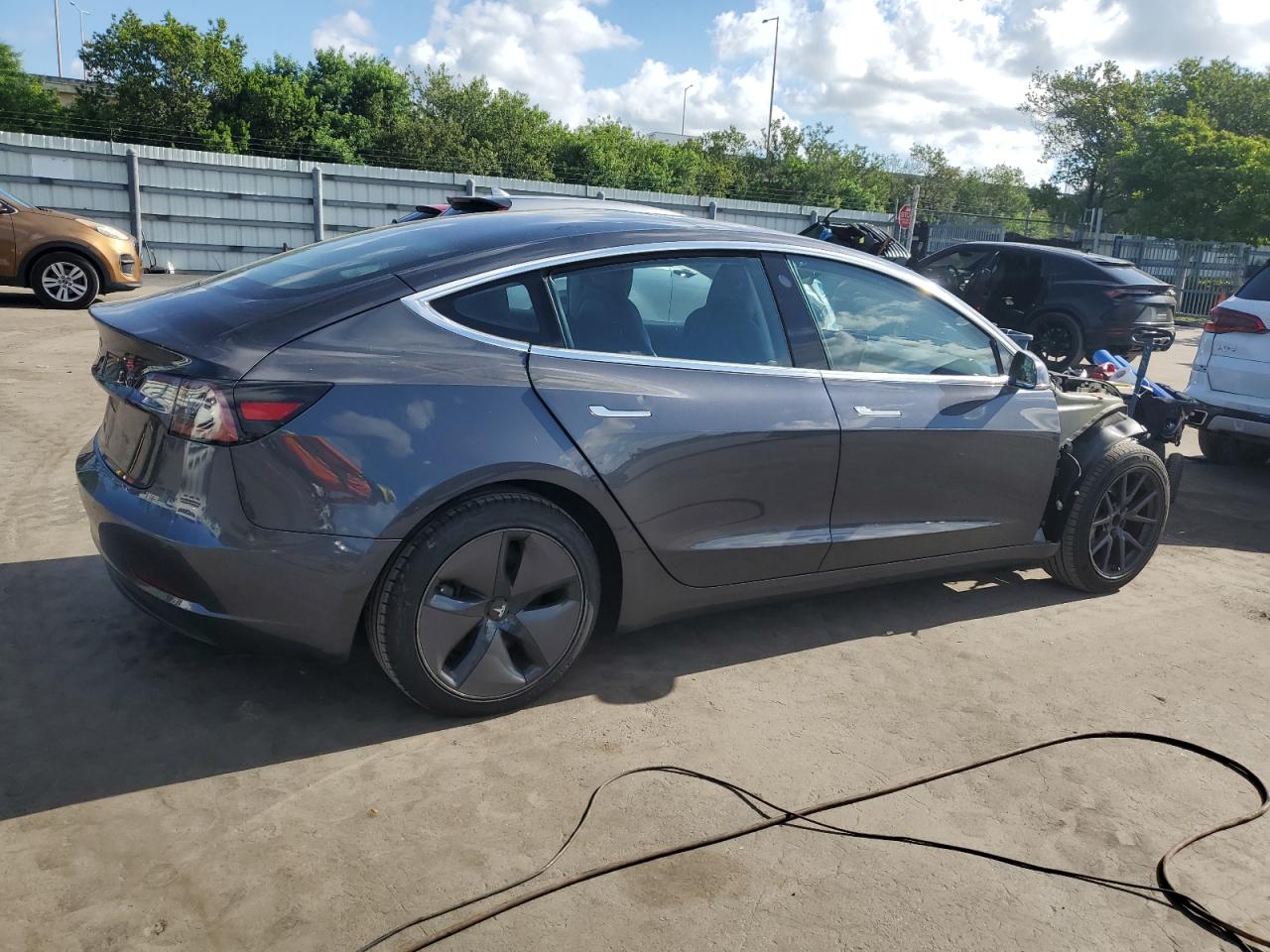 2018 TESLA MODEL 3 photo 3