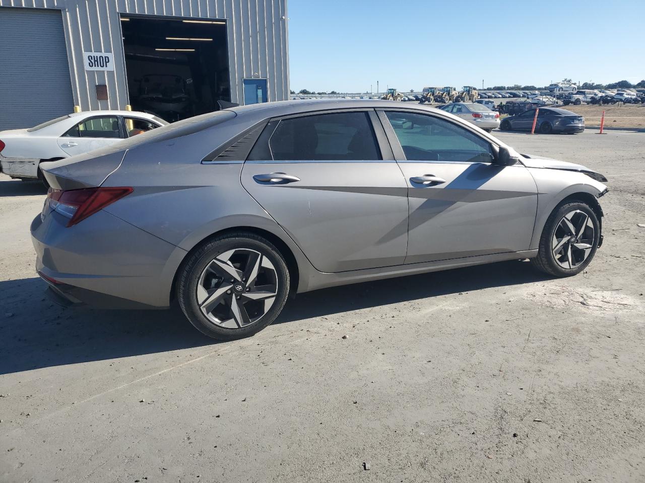 2023 HYUNDAI ELANTRA LIMITED photo 7