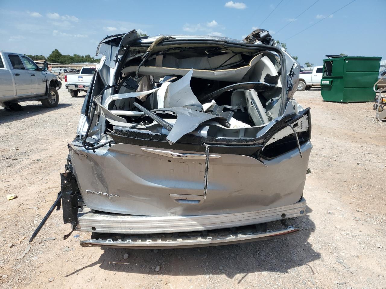 2019 CHRYSLER PACIFICA TOURING L photo 16