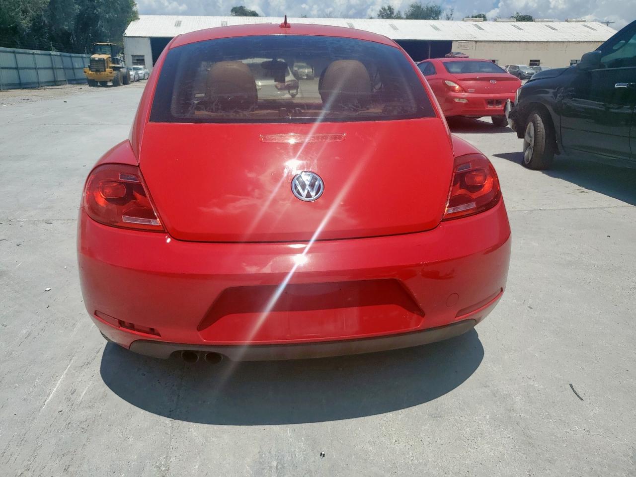 2013 VOLKSWAGEN BEETLE photo 11