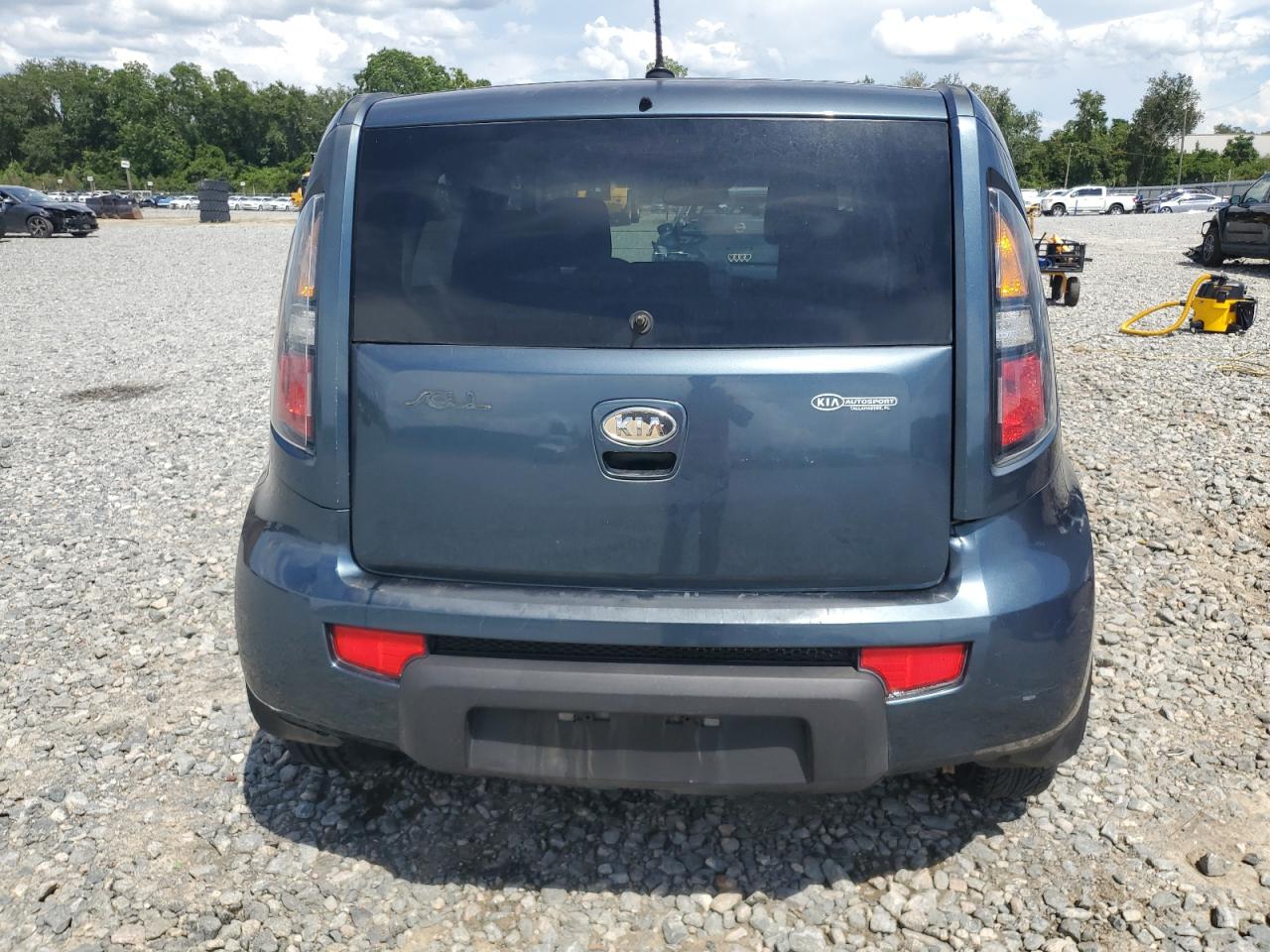 2011 KIA SOUL + photo 11