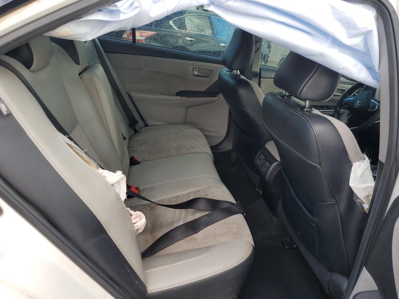 2015 TOYOTA CAMRY XSE V6 photo 28