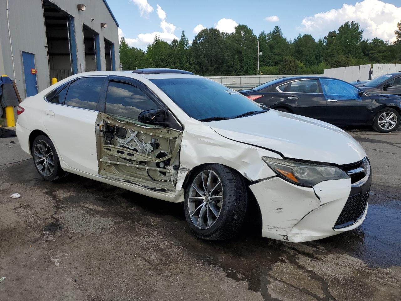 2015 TOYOTA CAMRY XSE V6 photo 10