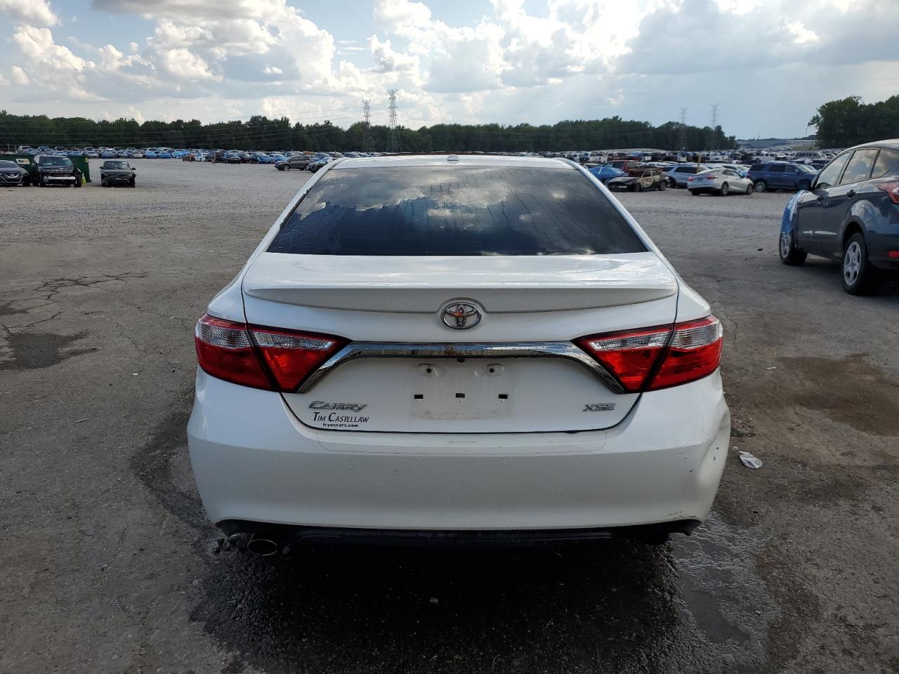 2015 TOYOTA CAMRY XSE V6 photo 16