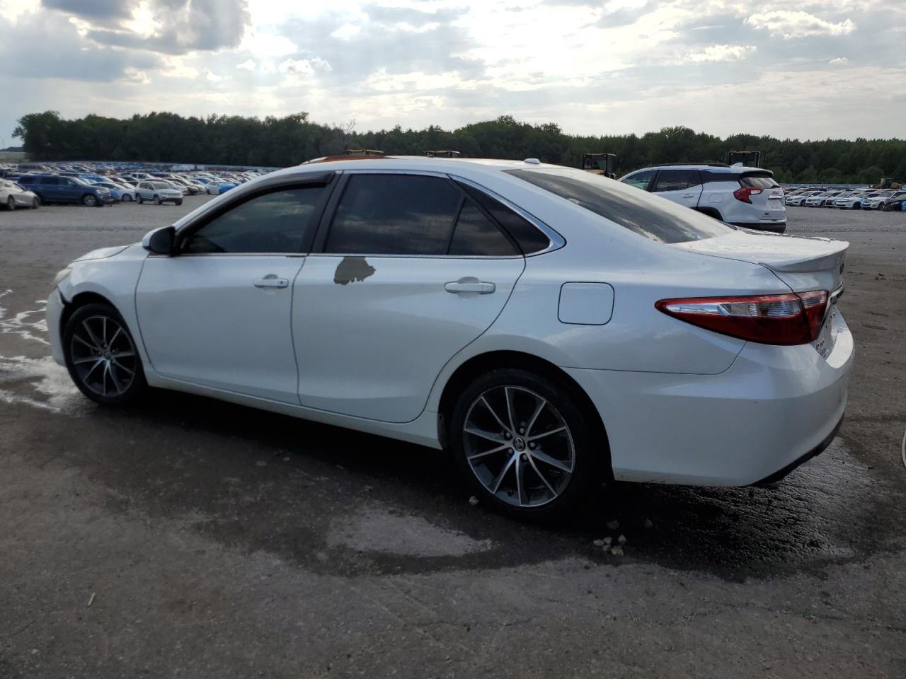 2015 TOYOTA CAMRY XSE V6 photo 4