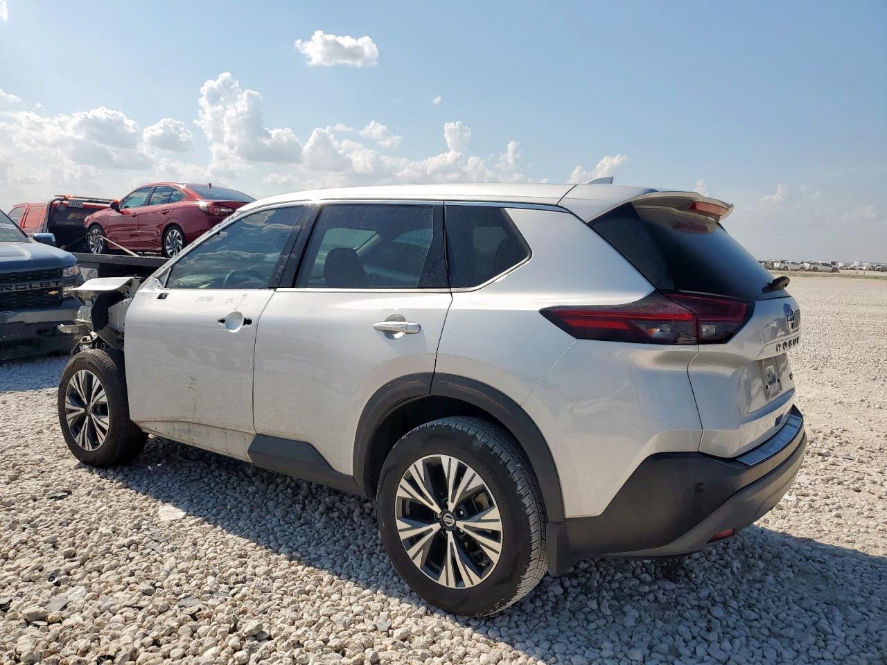 2021 NISSAN ROGUE SV photo 2