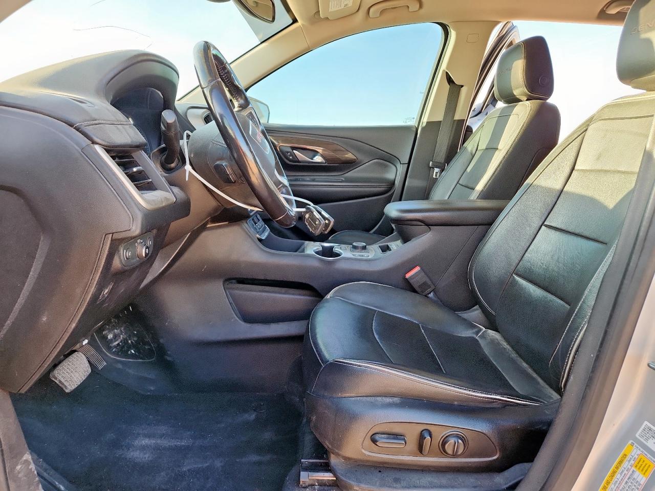 2019 GMC TERRAIN DENALI photo 13