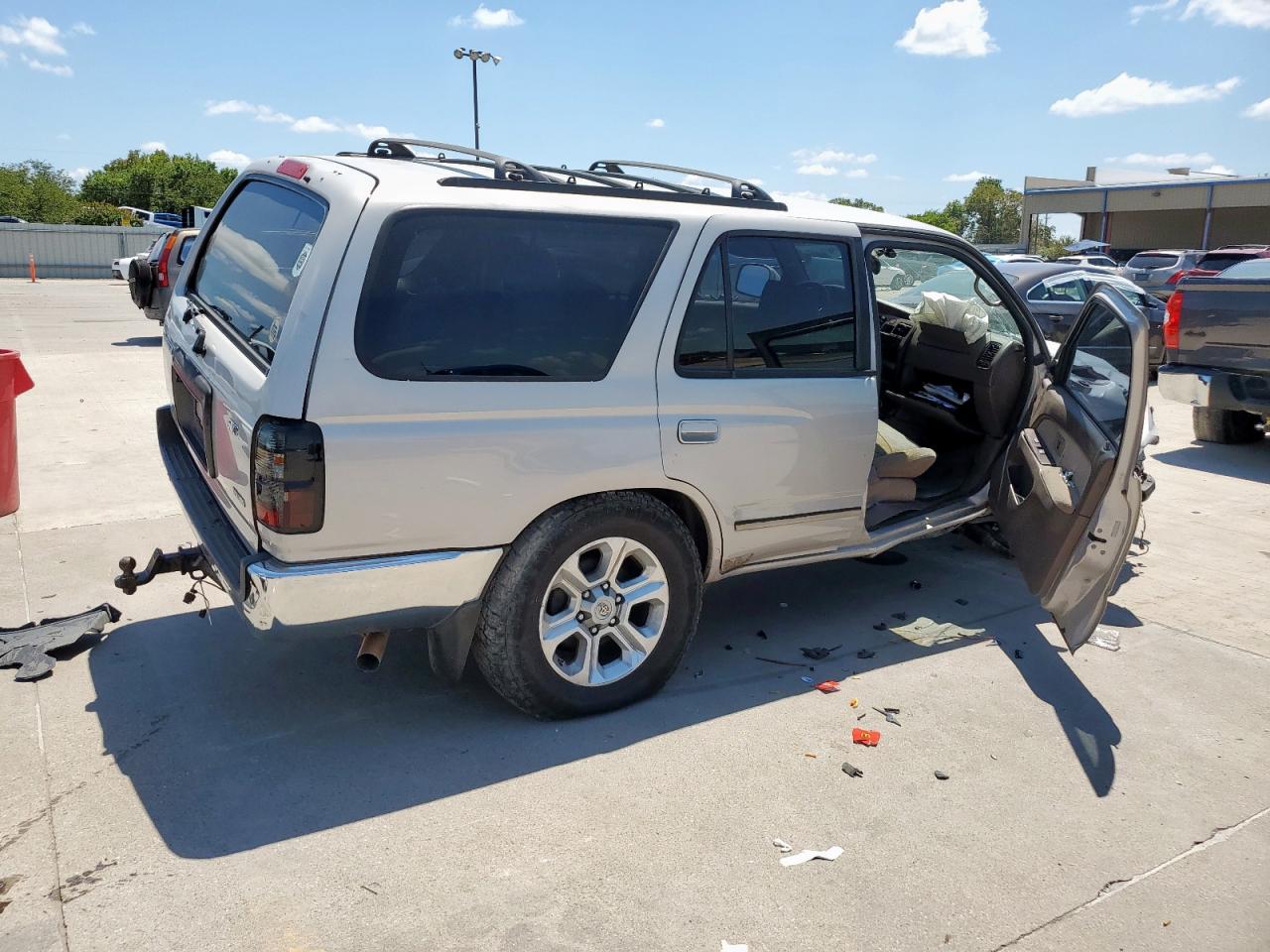 2000 TOYOTA 4RUNNER SR5 photo 3