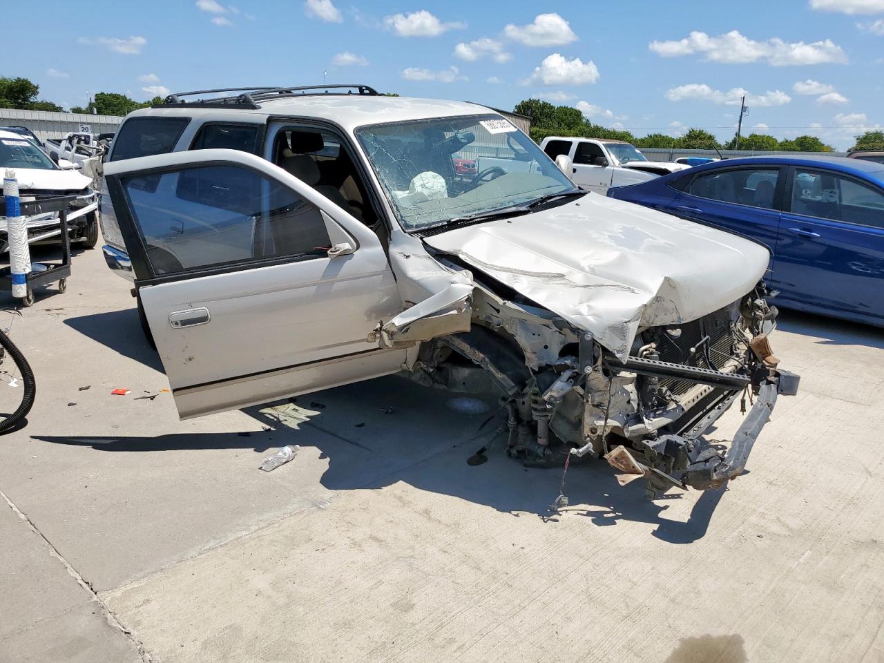 2000 TOYOTA 4RUNNER SR5 photo 4
