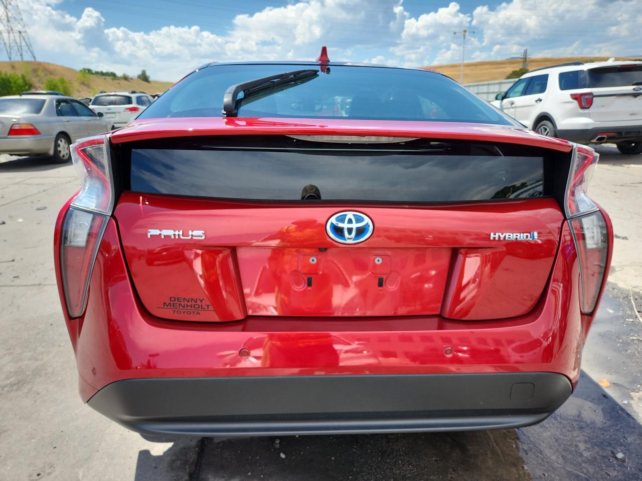 2017 TOYOTA PRIUS FOUR photo 6