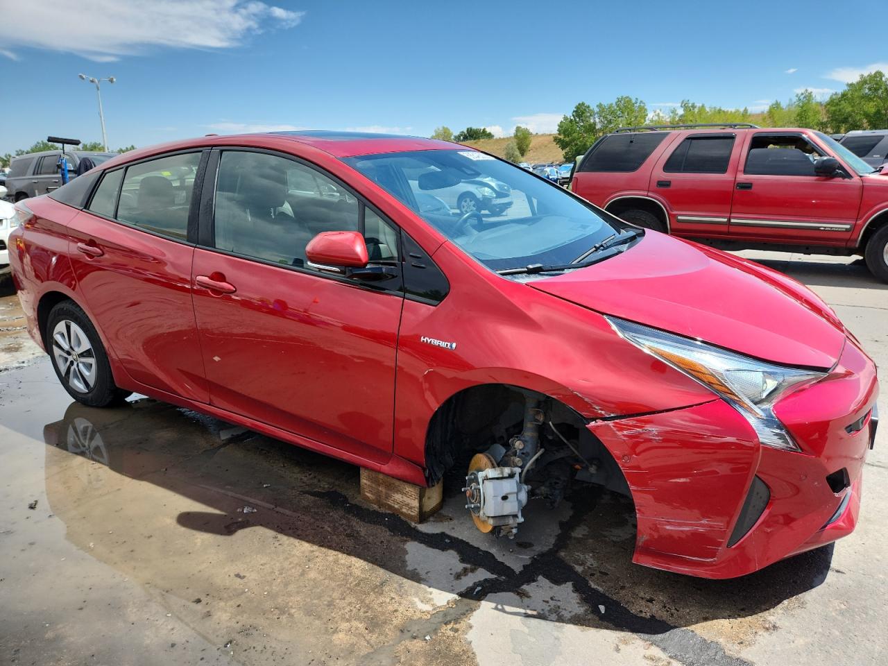 2017 TOYOTA PRIUS FOUR photo 4