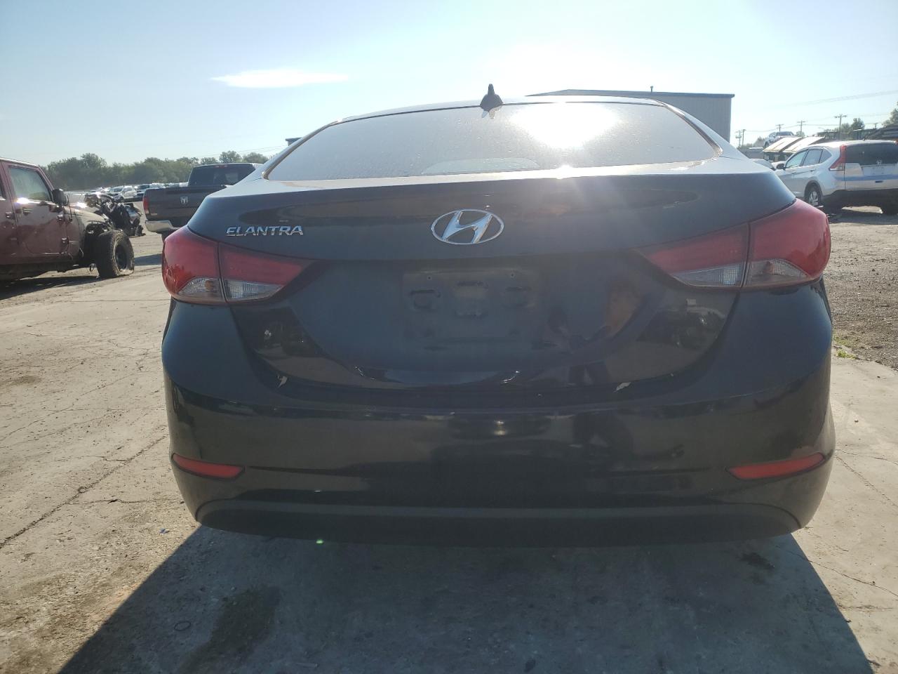 2016 HYUNDAI ELANTRA SE photo 11