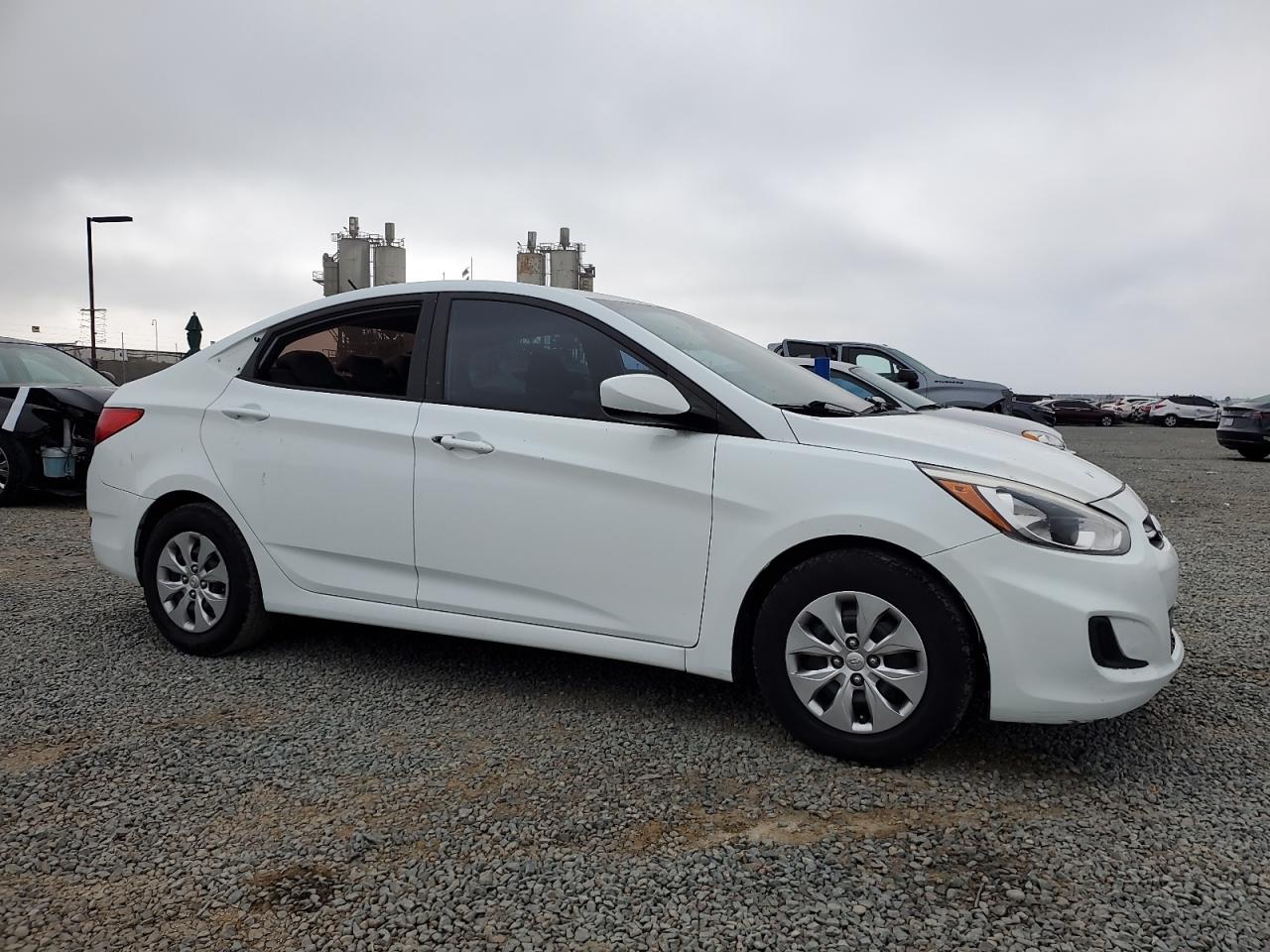 2015 HYUNDAI ACCENT GLS photo 7