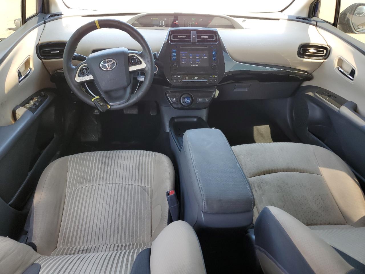 2016 TOYOTA PRIUS photo 22