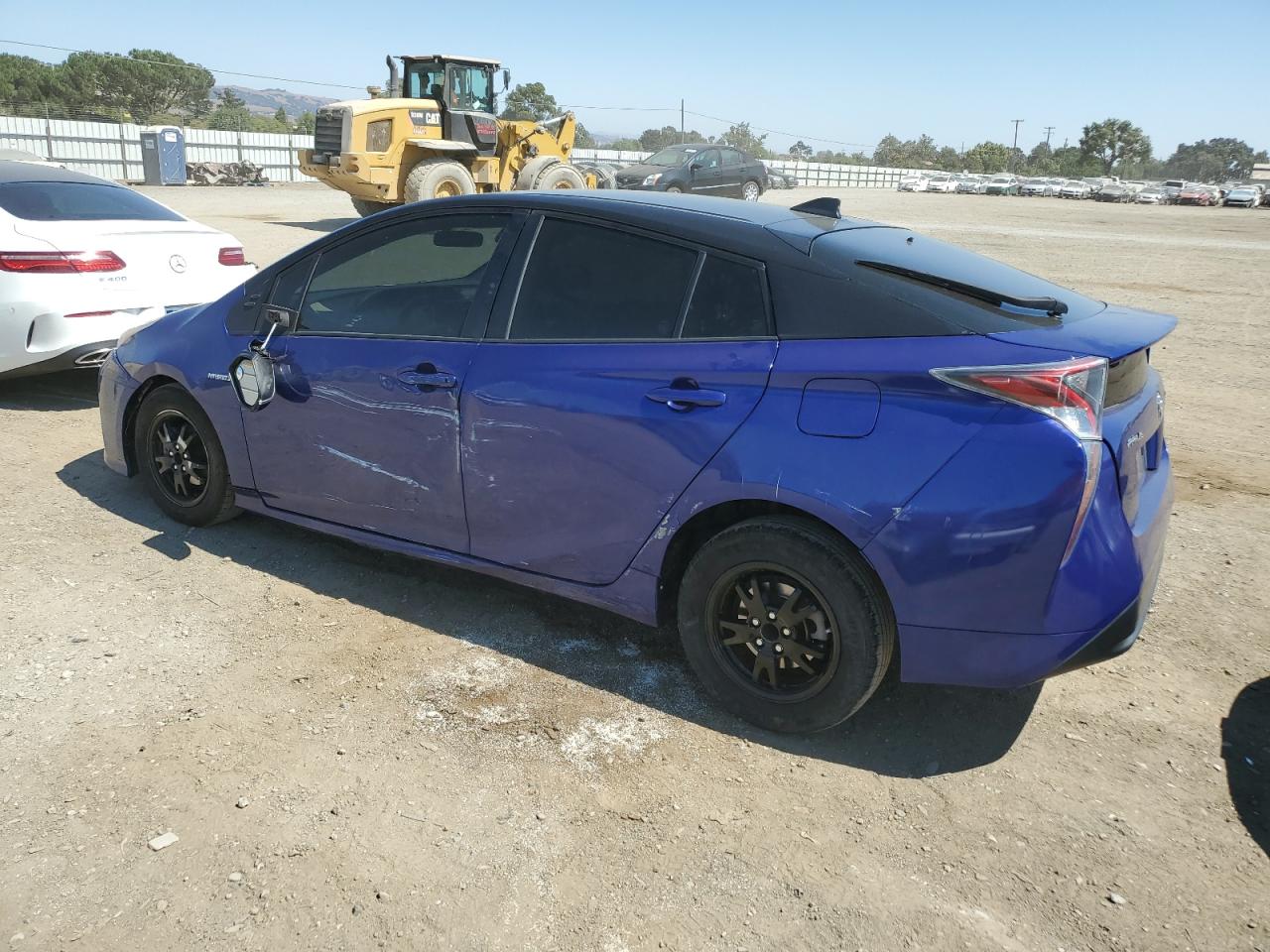 2016 TOYOTA PRIUS photo 4