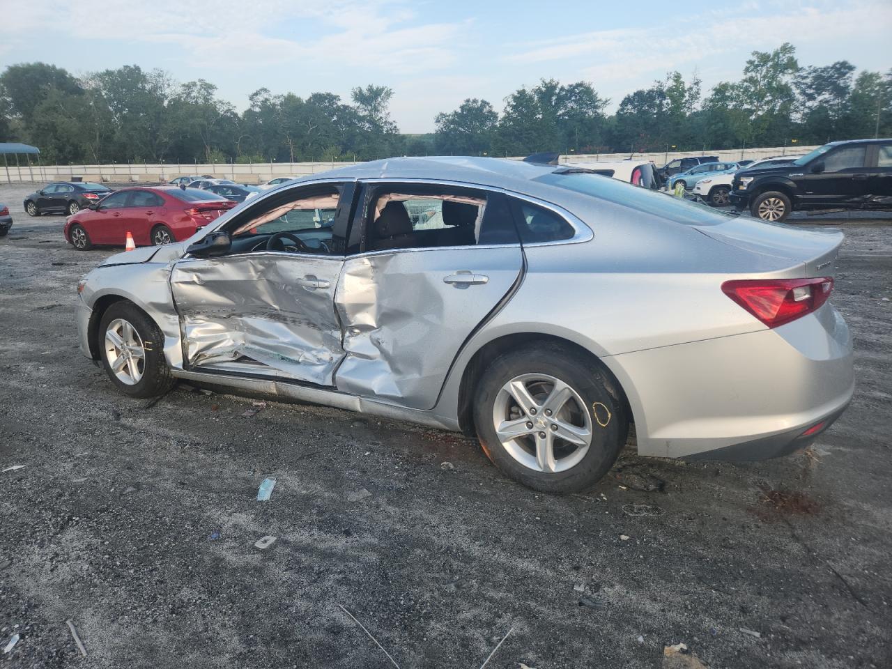 2021 CHEVROLET MALIBU LS photo 3