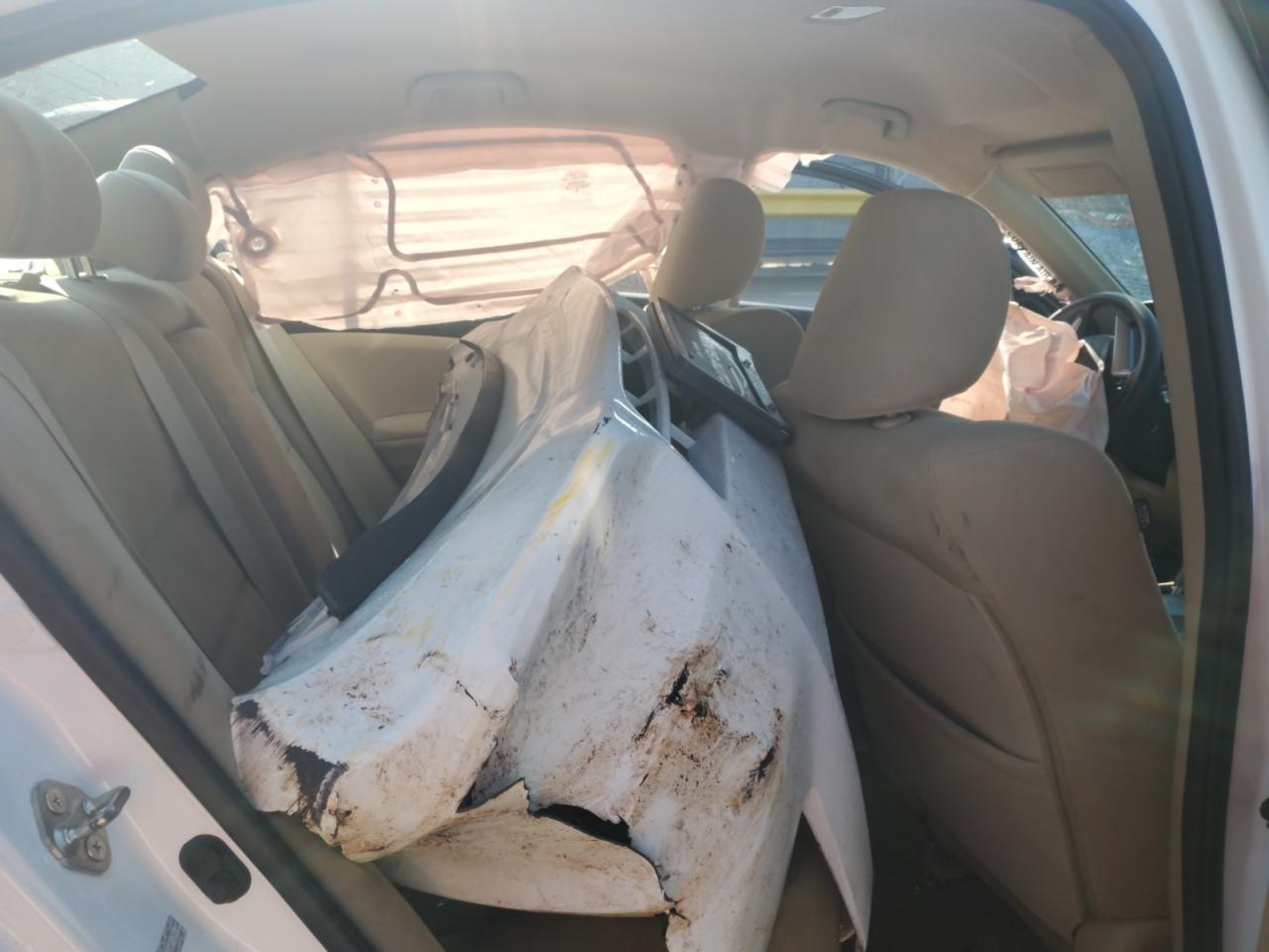 2012 HONDA ACCORD LX photo 19