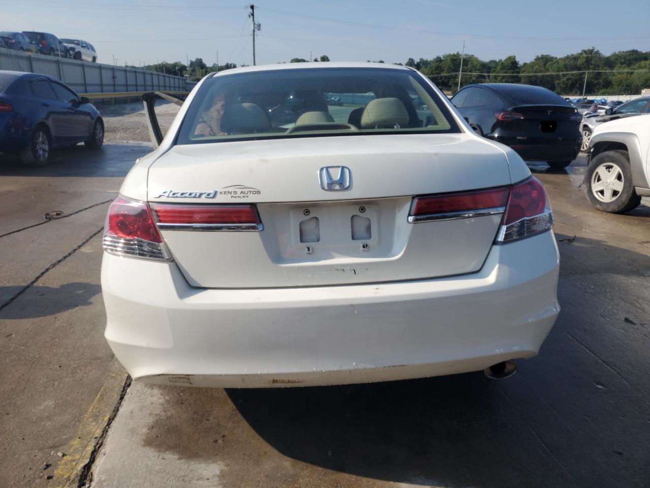 2012 HONDA ACCORD LX photo 11