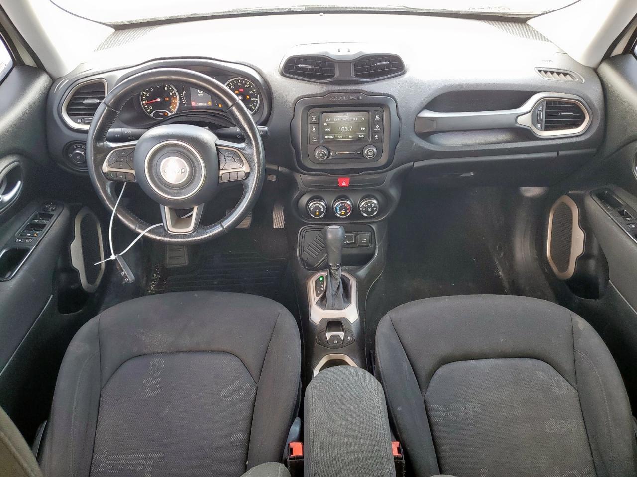2017 JEEP RENEGADE LATITUDE photo 8
