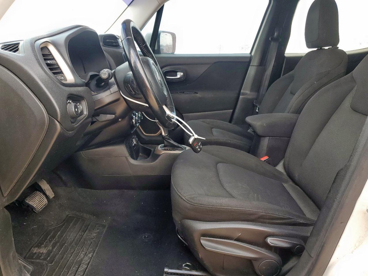 2017 JEEP RENEGADE LATITUDE photo 7