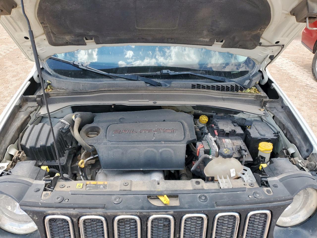 2017 JEEP RENEGADE LATITUDE photo 12