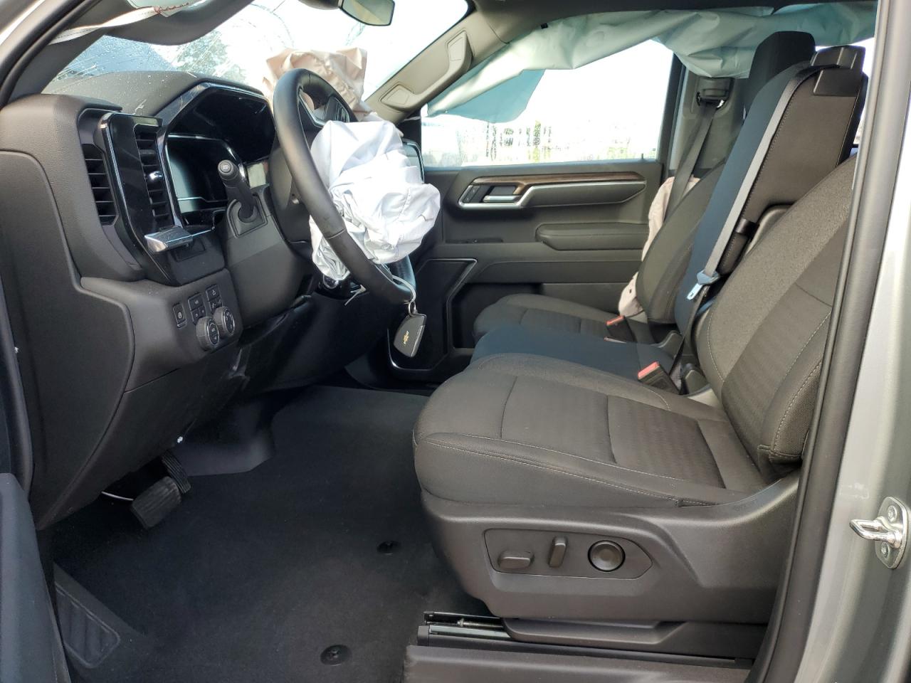 2025 CHEVROLET SILVERADO K1500 LT-L photo 19
