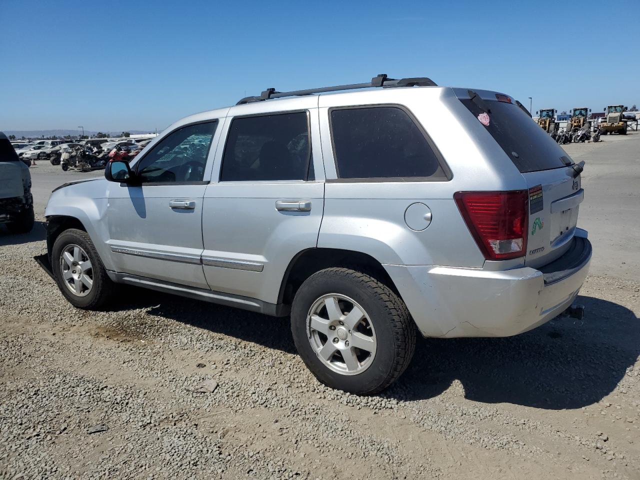 2010 JEEP GRAND CHEROKEE LAREDO photo 3