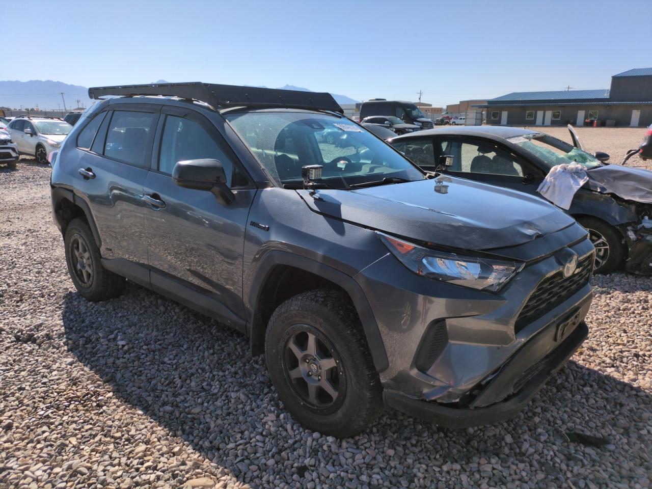 2021 TOYOTA RAV4 LE photo 4