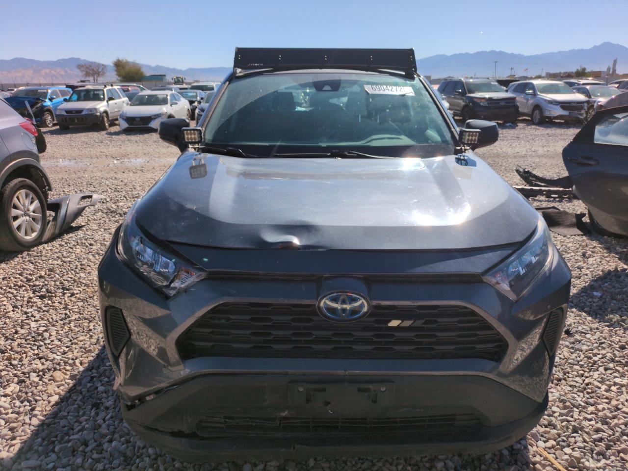 2021 TOYOTA RAV4 LE photo 5