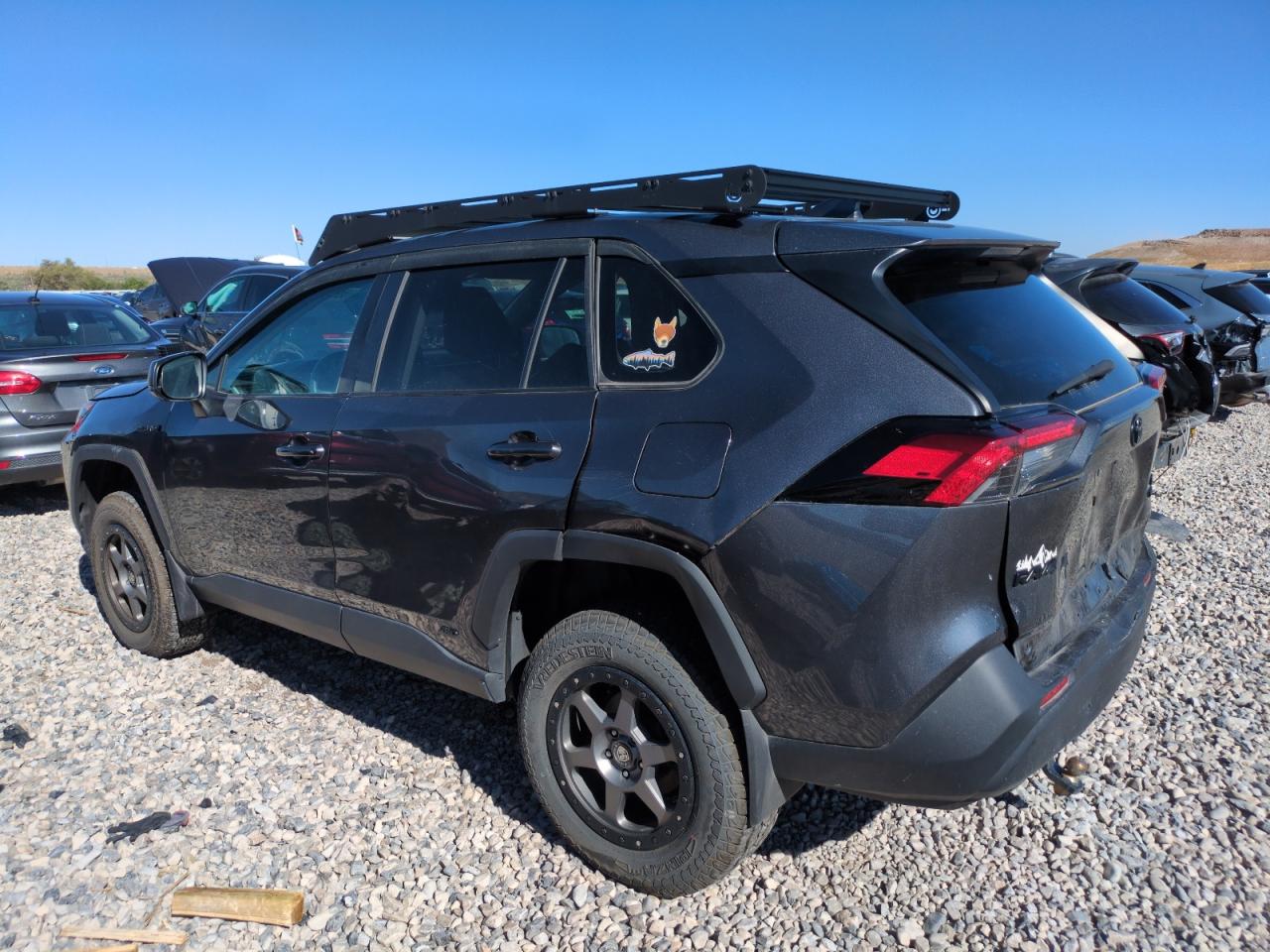 2021 TOYOTA RAV4 LE photo 2