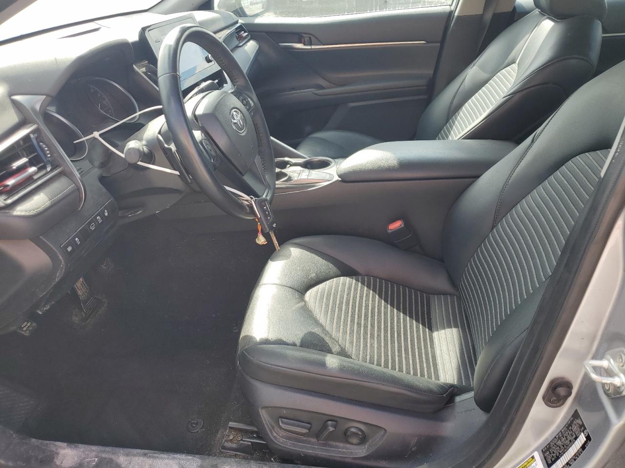 2024 TOYOTA CAMRY SE photo 19
