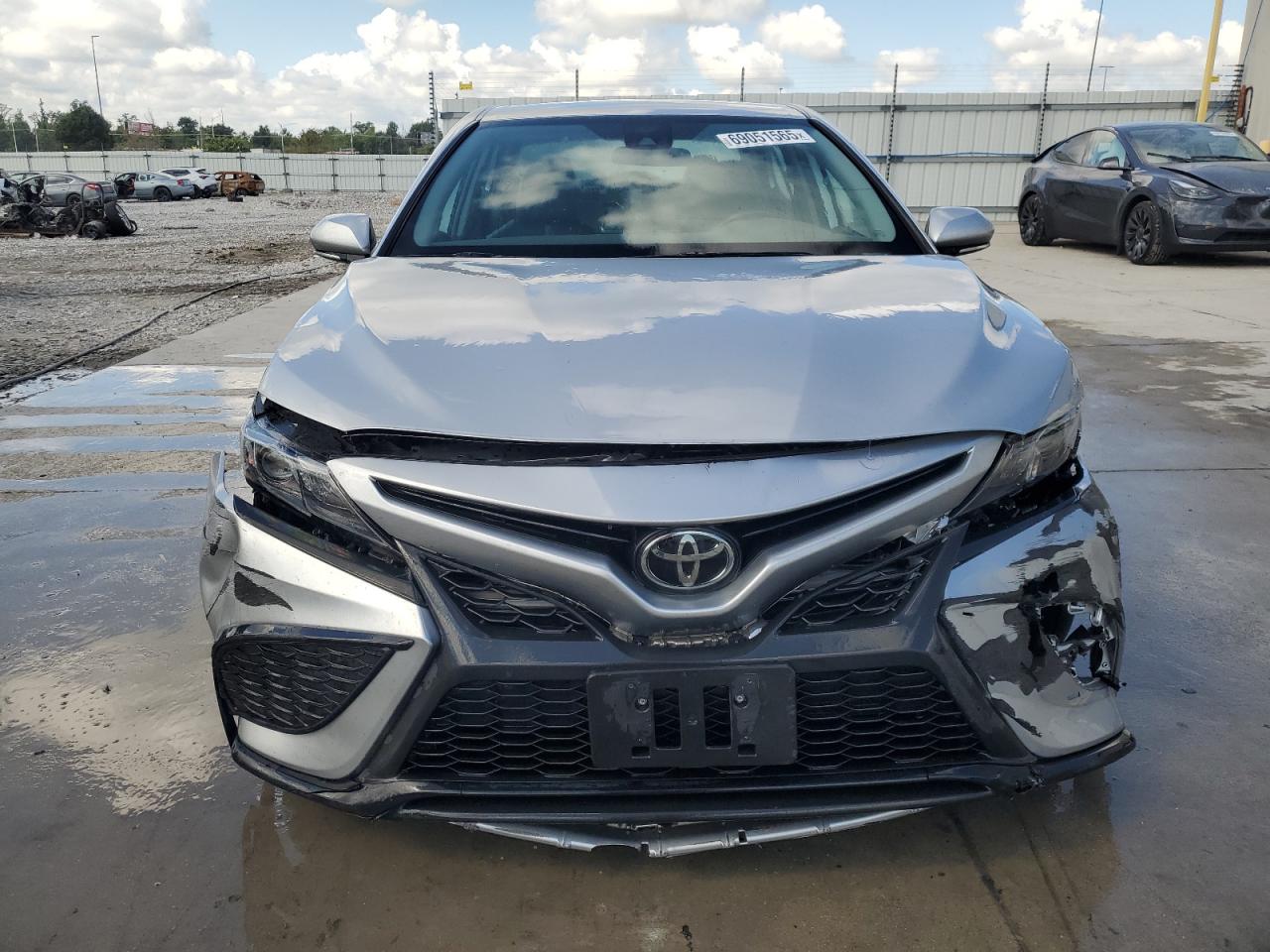 2024 TOYOTA CAMRY SE photo 13