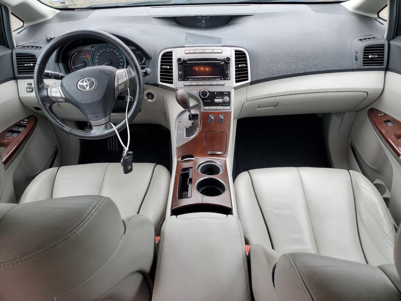 2011 TOYOTA VENZA photo 22
